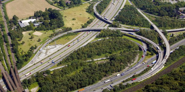 Reconstruction of the A3/A40 Kaiserberg motorway junction near Duisburg, Germany