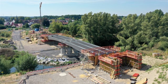 Construction of a bridge across the river Lippe on the Wesel B58n bypass, Germany