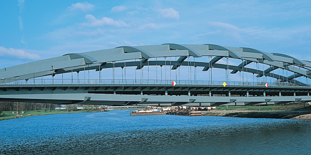 Reconstruction of the bridge along the B 158 road over the Oder-Havel canal in Oderberg, Germany