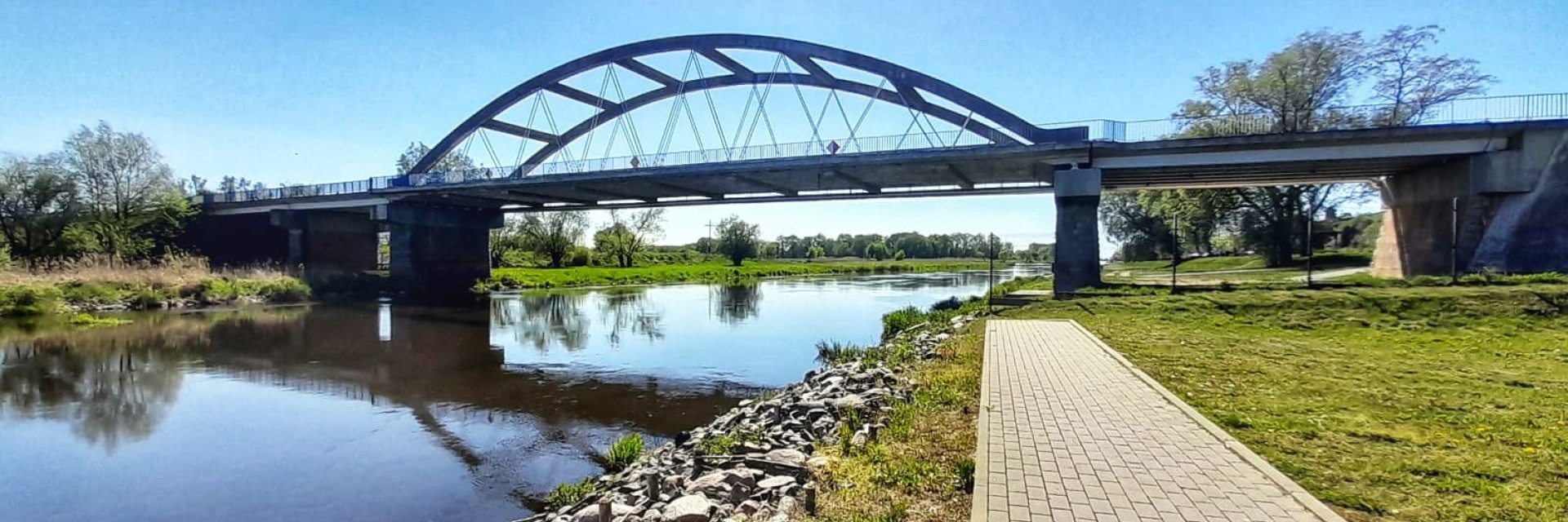 Demolition of the old bridge and construction of a new one in Santok, along provincial road No. 158, at km 11+777