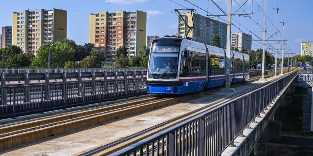 Design and build reconstruction of the tram viaduct along Wojska Polskiego Street above Jana Pawła II Avenue in Bydgoszcz