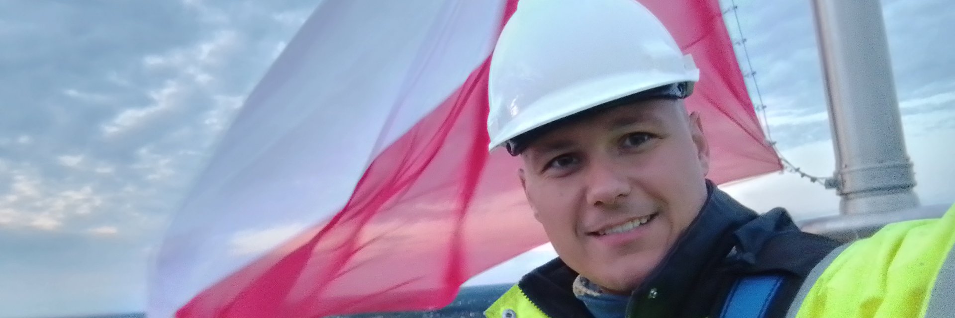 Comprehensive execution of 2 flagpoles with equipment as part of the investment 